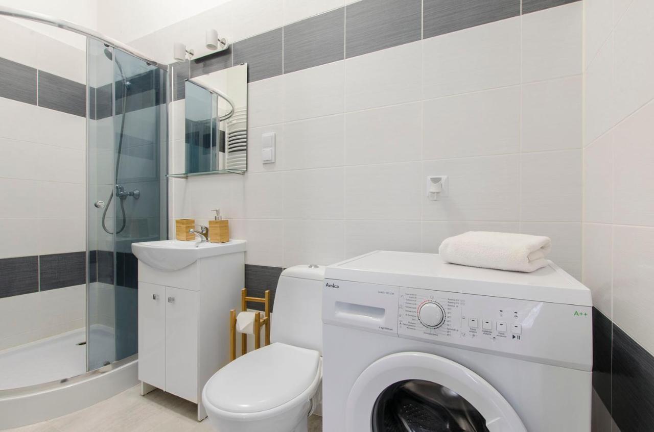 Apartament Cozy On Sierpnia Street *