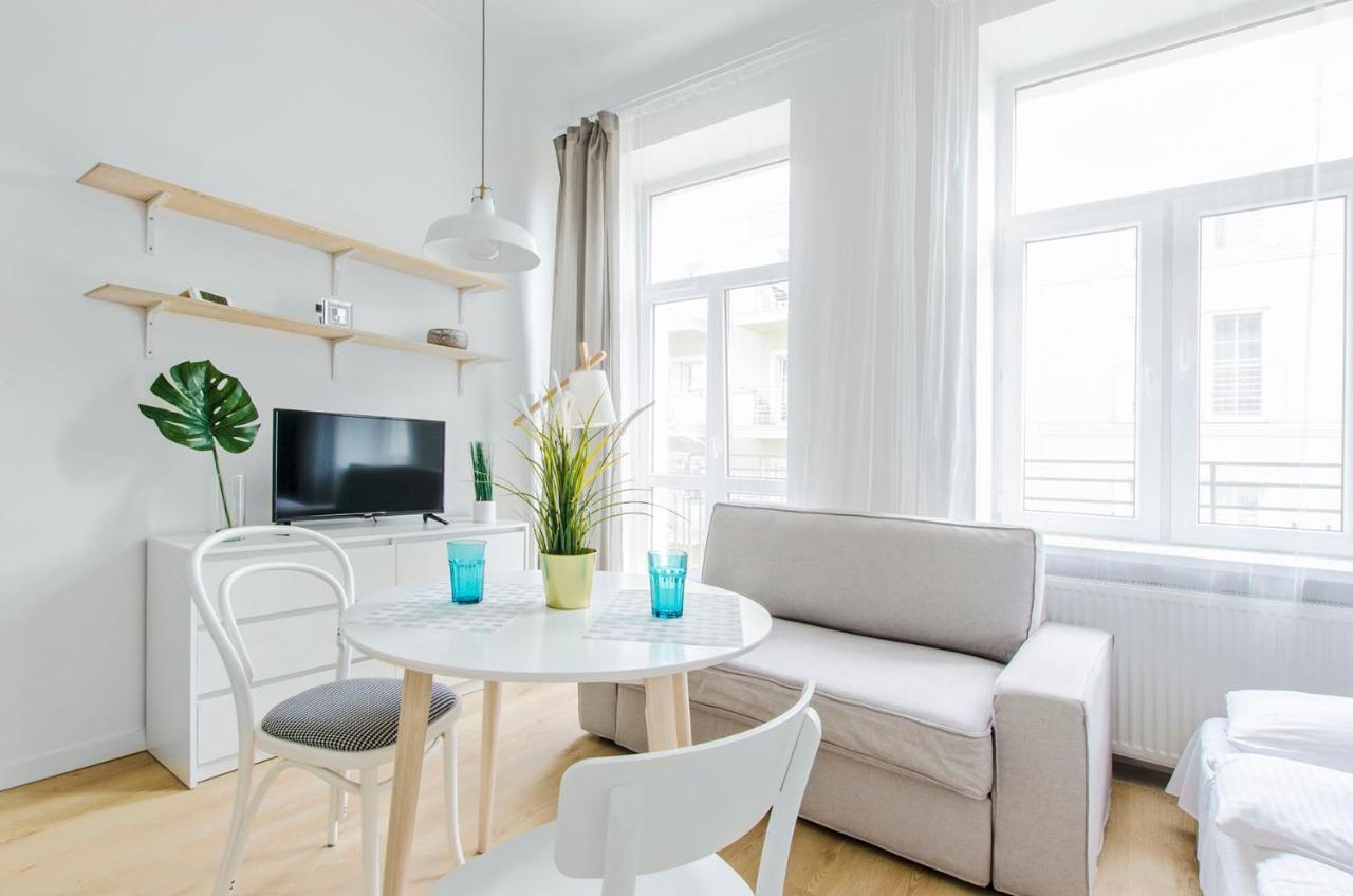 Cozy On Sierpnia Street Apartament *