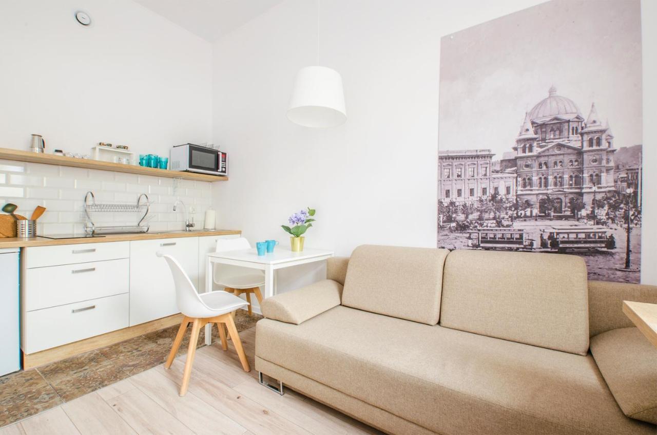 Cozy On Sierpnia Street Apartament