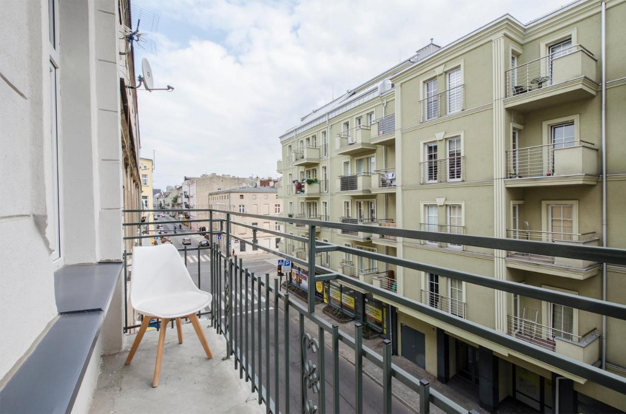 Cozy On Sierpnia Street Apartment *