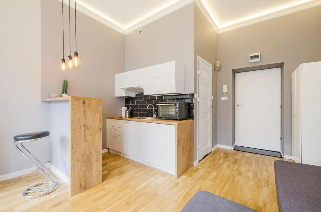 Cozy On Sierpnia Street Apartament