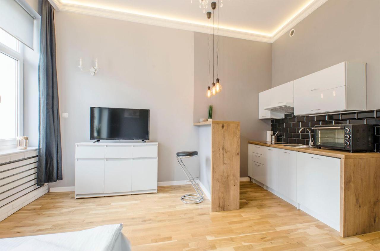 Cozy On Sierpnia Street Apartament